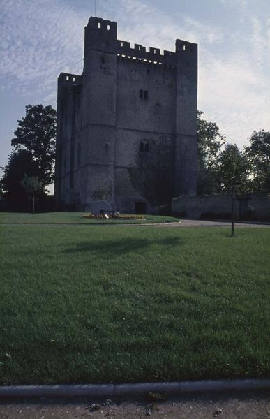 Donjon sur parc