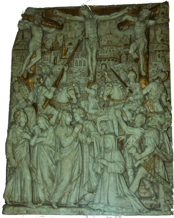 bas-relief : Le Christ en croix entre les deux larrons et une donatrice - © Ministère de la Culture (France), Médiathèque du patrimoine et de la photographie, diffusion GrandPalaisRmn Photo