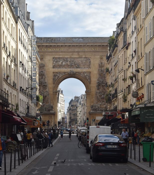 vue partielle de la porte depuis la rue du faubourg Saint-Danis