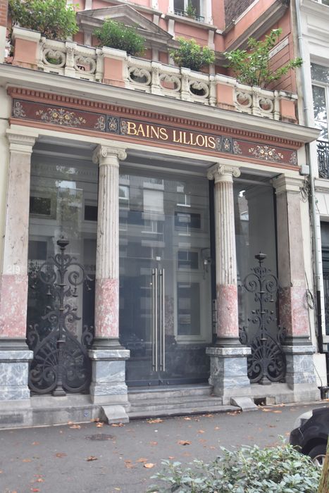 façade sur le boulevard de la Liberté, vue partielle