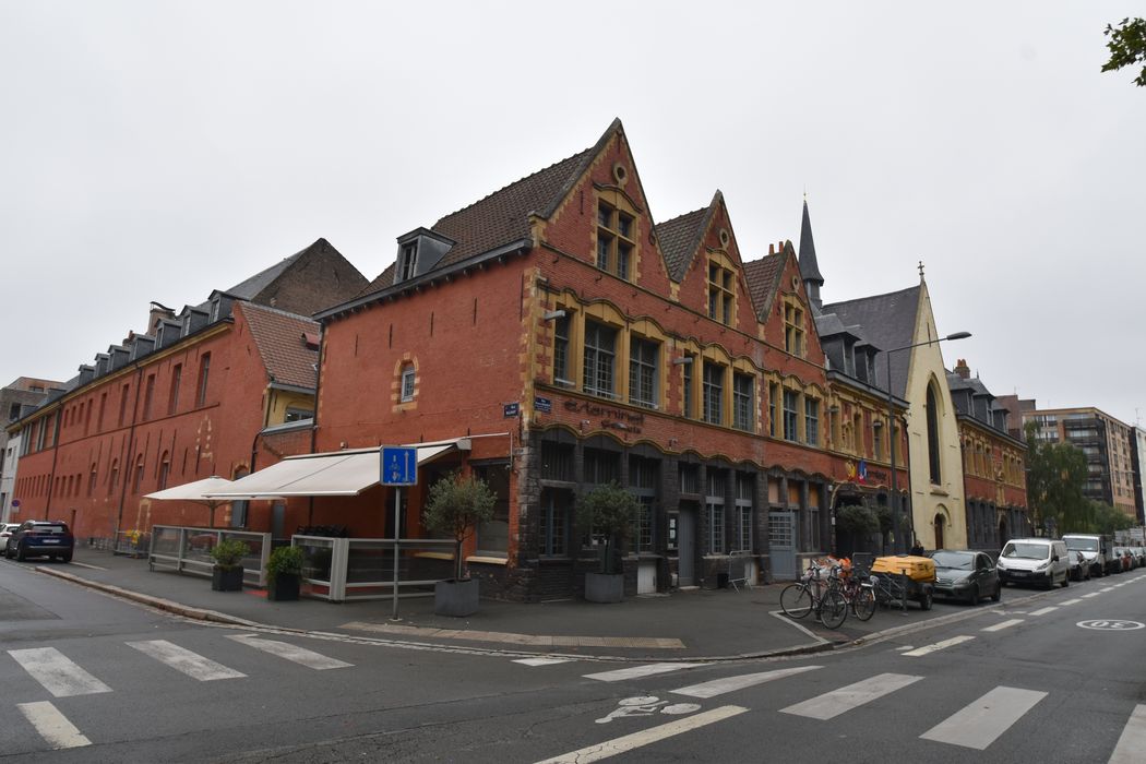 façades sur les rues Malpart et Pierre Mauroy