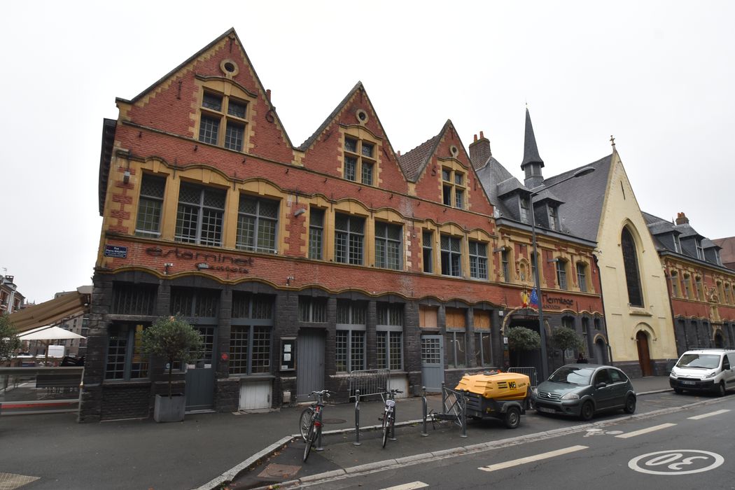 façades sur la rue Pierre Mauroy