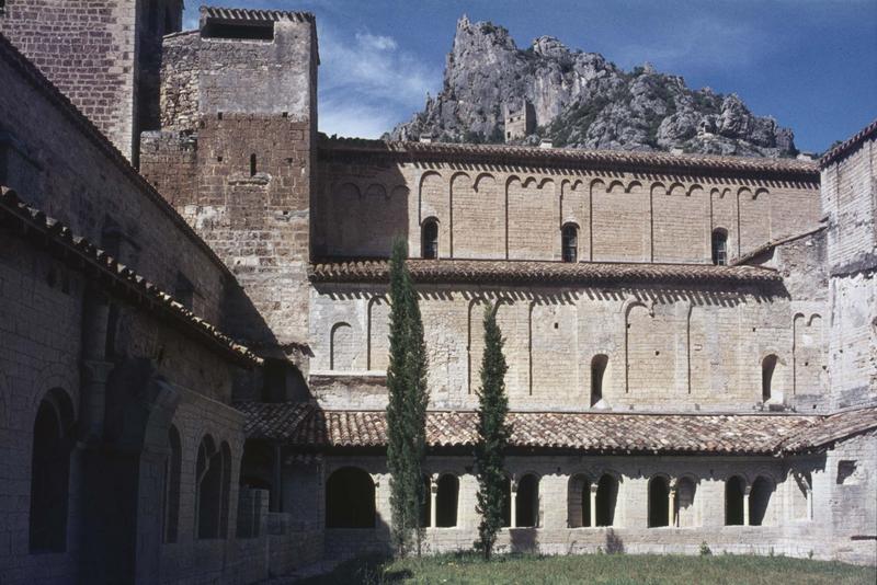 Cloître sur jardin