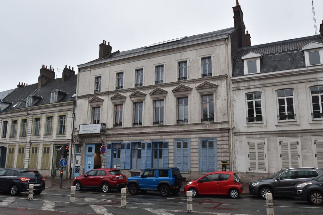 façade sur rue