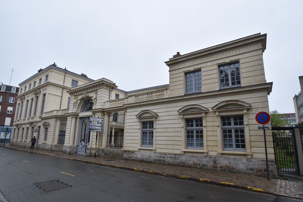 façade sur la rue Saint-Jacques