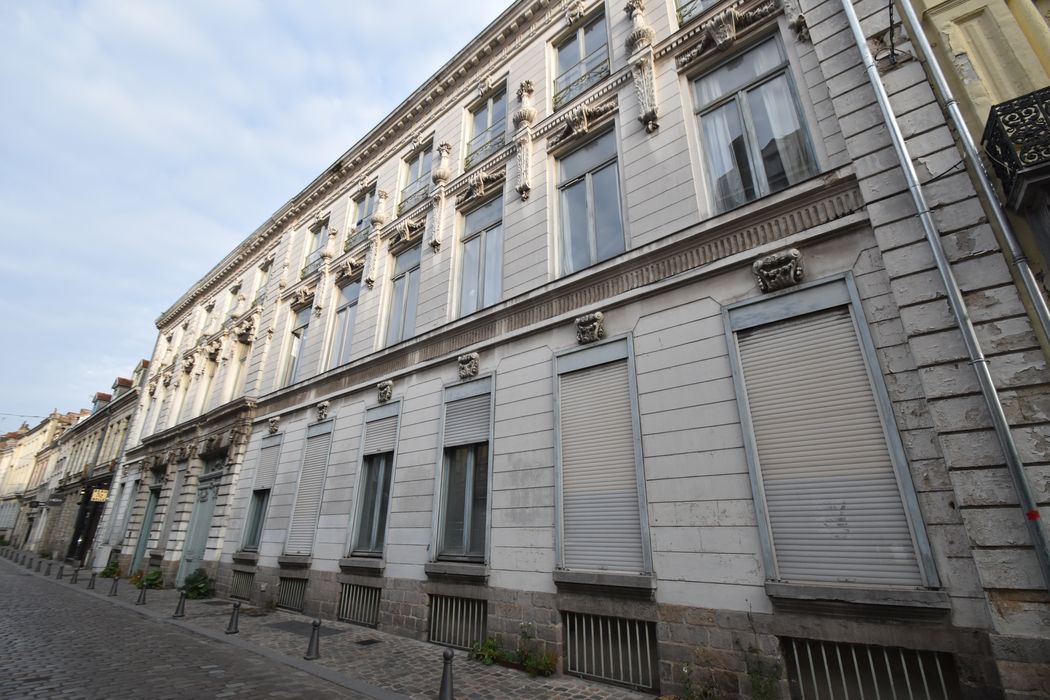 façade sur rue