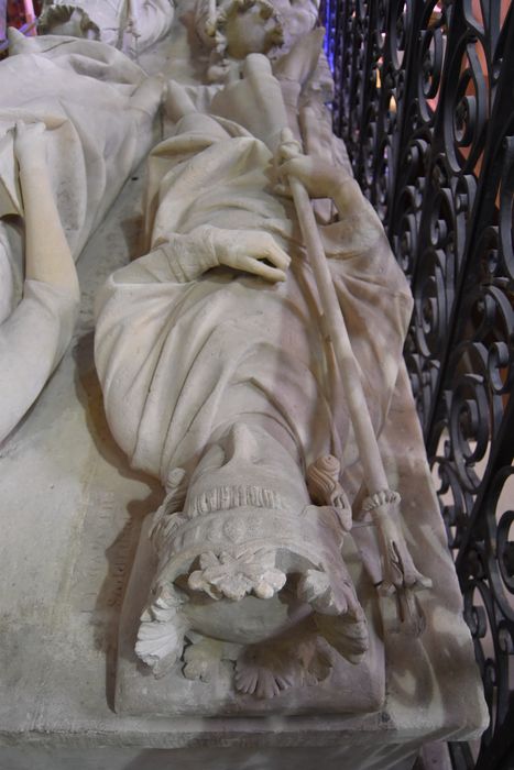 statue (gisant) : Philippe, fils aîné de Louis VI