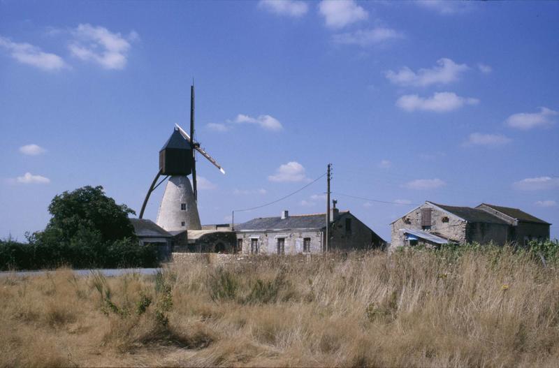 Moulin cavier et maisons