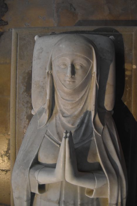 statue (gisant) : Blanche de France, troisième fille de Louis IX, épouse de Ferdinand, infant de Castille, vue partielle