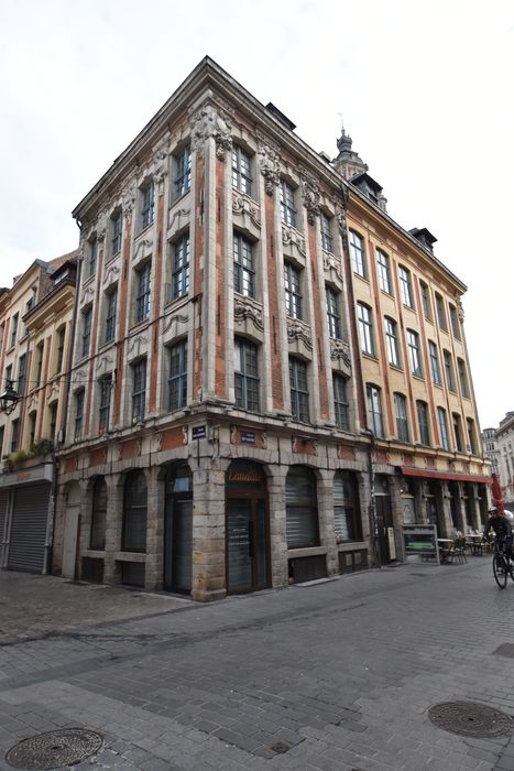 façades sur les rues des Sept-Agaches et des Trois-Couronnes