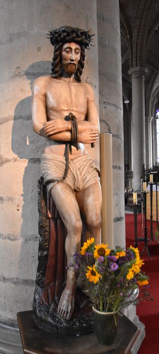 Statue : Christ aux outrages