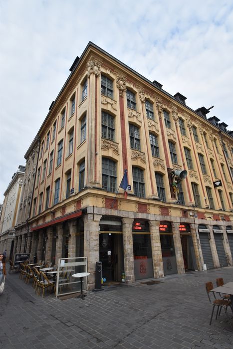 vue partielle des façades sur rues