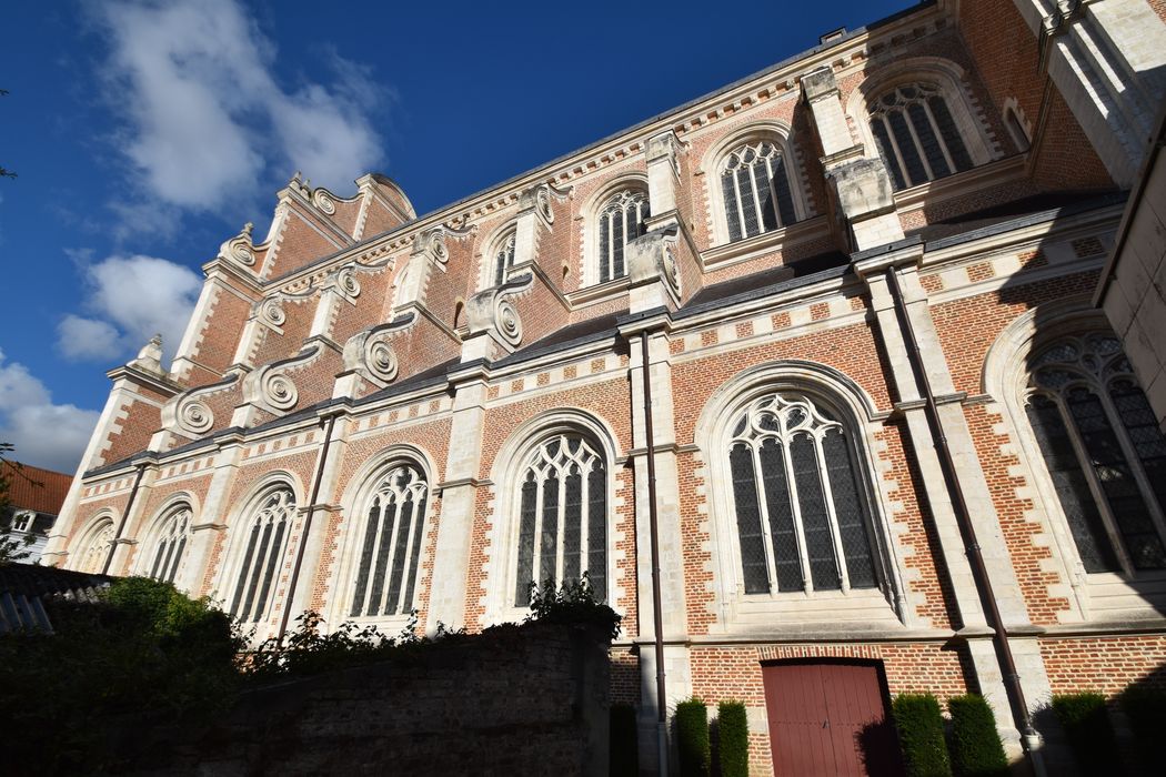 Façade latérale sud de la chapelle