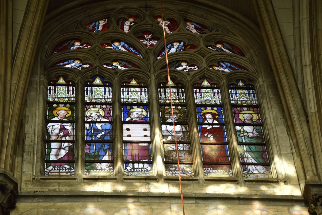 verrière à personnages (baie 118) : Saints Pierre, Marguerite, Jacques, Clément, Jérôme, Paul - © Ministère de la Culture (France), Médiathèque du patrimoine et de la photographie, diffusion GrandPalaisRmn Photo