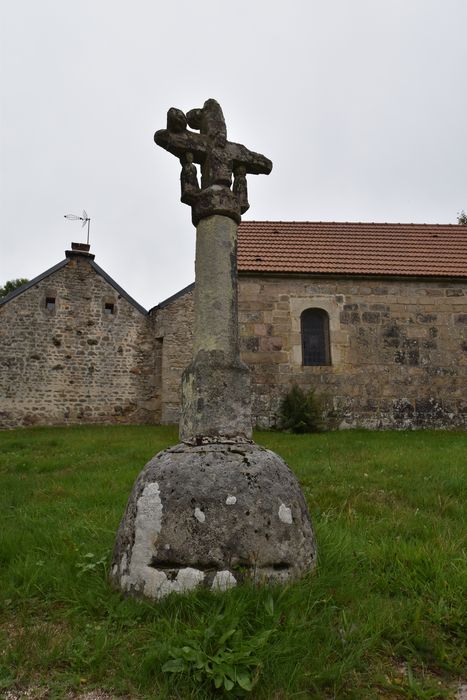 vue générale de la croix