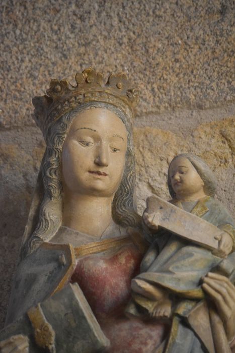 statue (demi-nature) : Vierge à l'Enfant, vue partielle