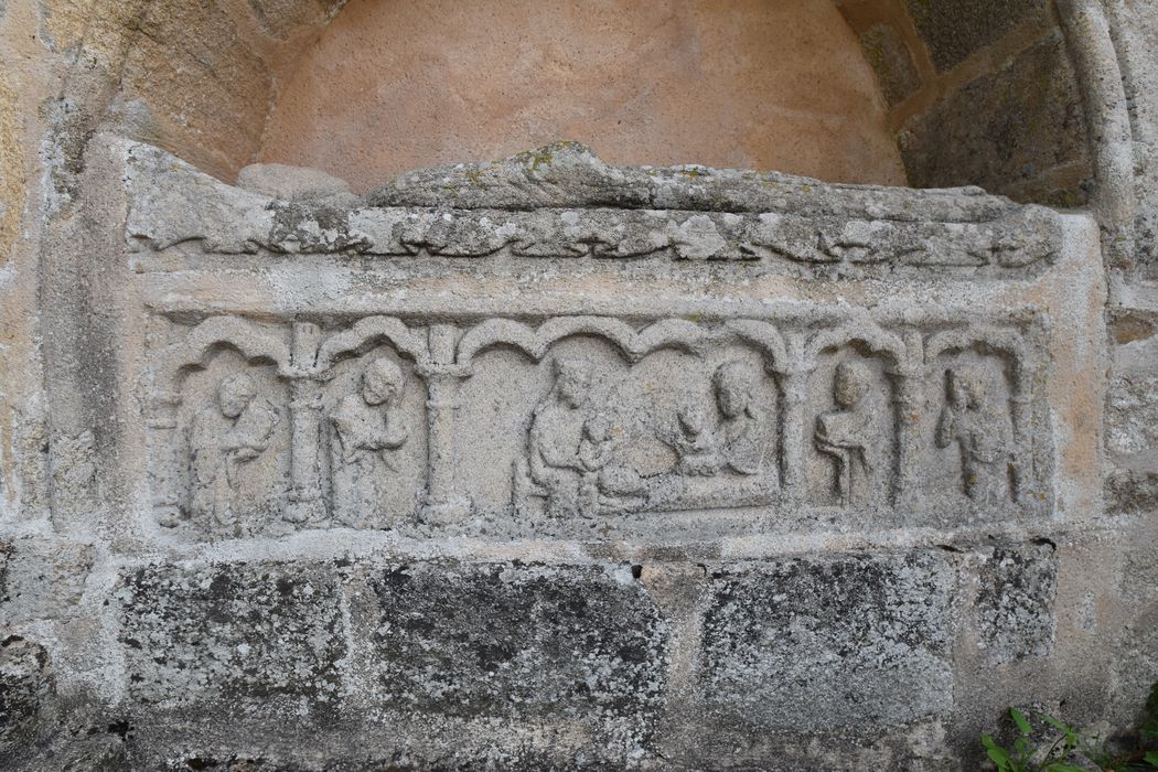 tombeau sous enfeu : gisant d'un chevalier de l'ordre de Saint-Jean-de-Jérusalem (?)