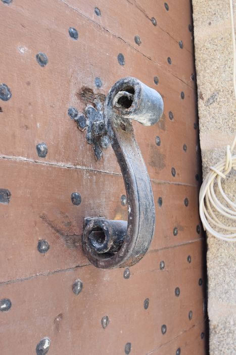 porte d'accès sur la rue des Ursulines, détail du marteau