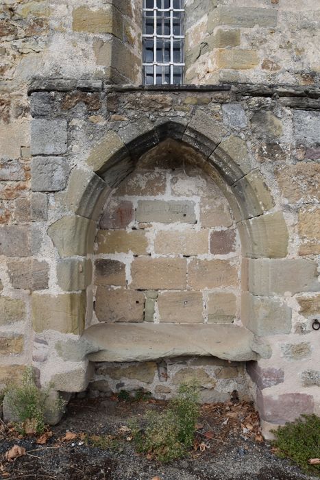 façade sud, détail d'un enfeu