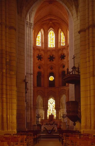 Intérieur : le choeur