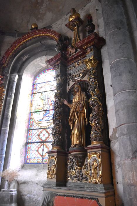 statue : Sainte Anne