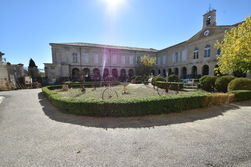 cour d’honneur, aile sud, façade nord