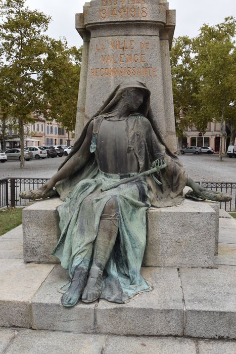 vue partielle du monument