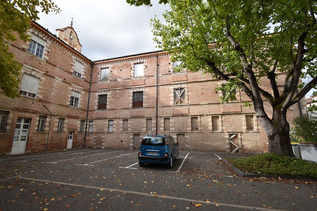 cour intérieure, aile nord, façade sud