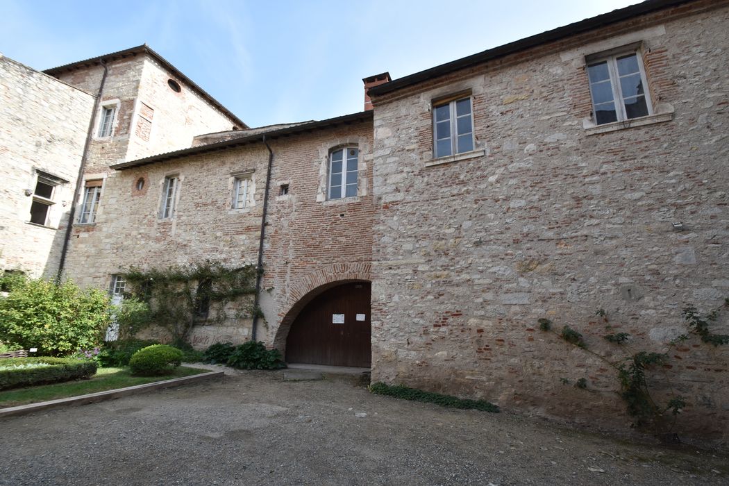 façade ouest sur cour