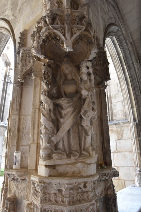 cloître, angle nord-ouest, détail