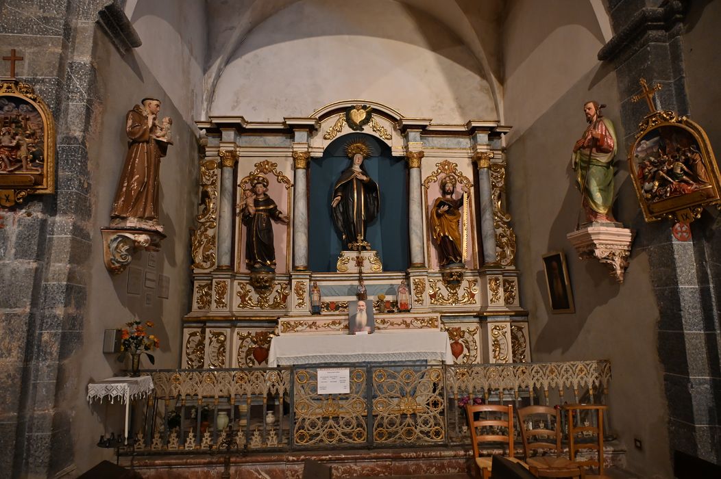 Retable de sainte Thérèse, gradins d'autel, 3 statues : saint Antoine-de-Padoue, sainte Thérèse d'Arles, saint Thomas d'Aquin