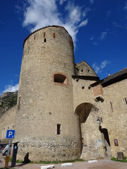 vue partielle des remparts