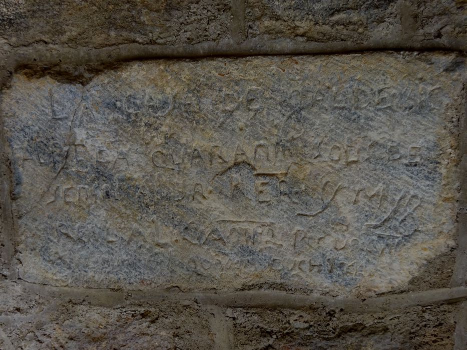 cloître, détail d’une inscription