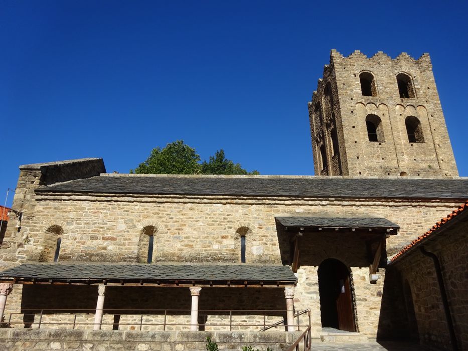 église abbatiale, façade latérale est