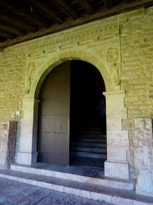 Porte d’accès au logis abbatial