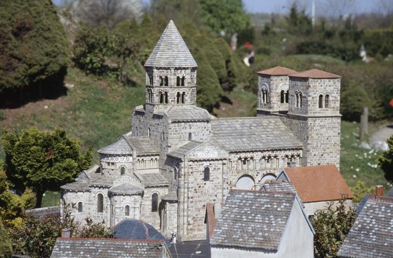 Maquette de l'église se trouvant à France miniature