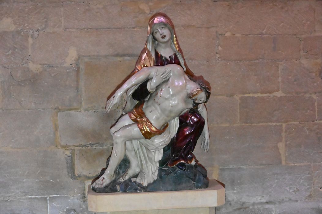 Groupe sculpté : Vierge de Pitié