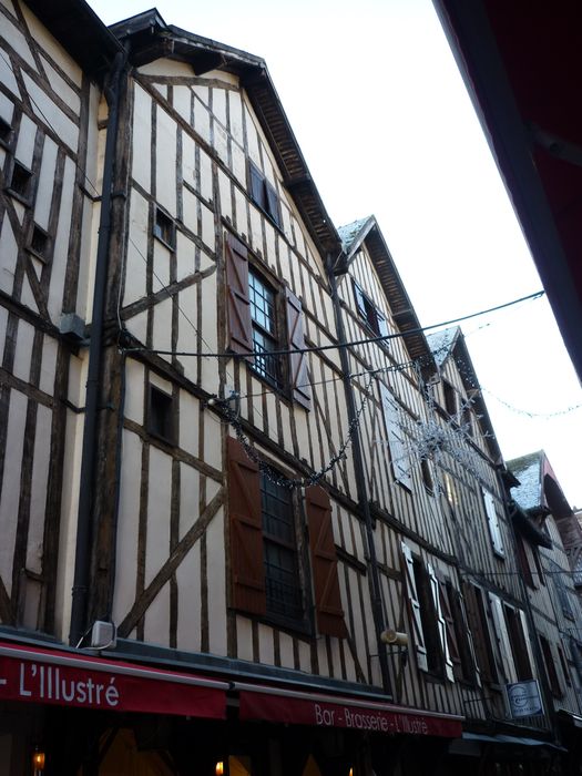 façades sur la rue Champeaux