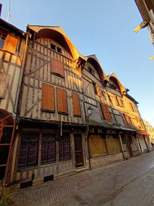 façades sur la rue Champeaux