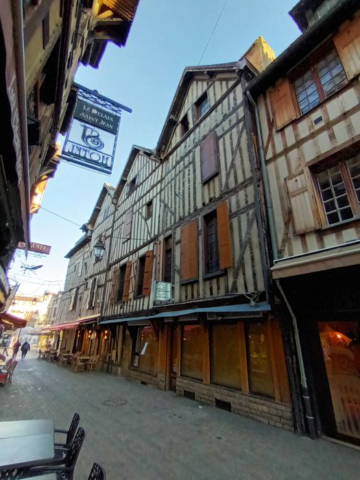 façades sur la rue Champeaux