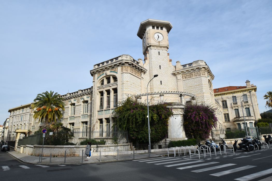 angle sud sur l’avenue Félix Faure et la rue du Lycée