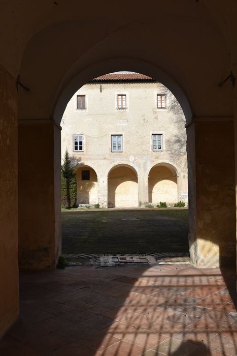 bâtiment conventuel, cloître, vue partielle