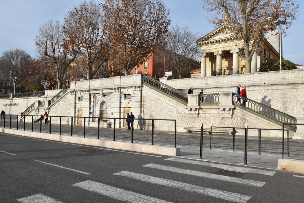 escalier monumental, quai Cassini