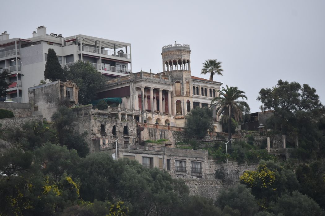 vue générale de la villa dans son environnement, ensemble ouest