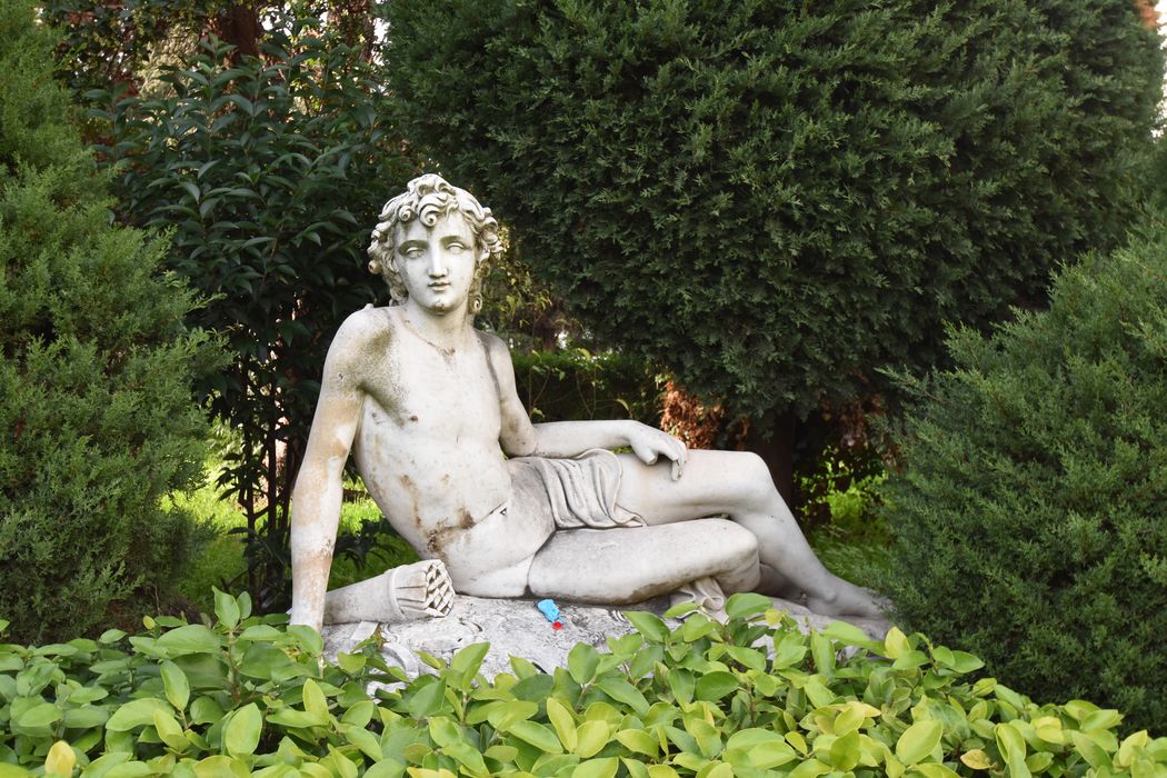 parc, détail d’une statue