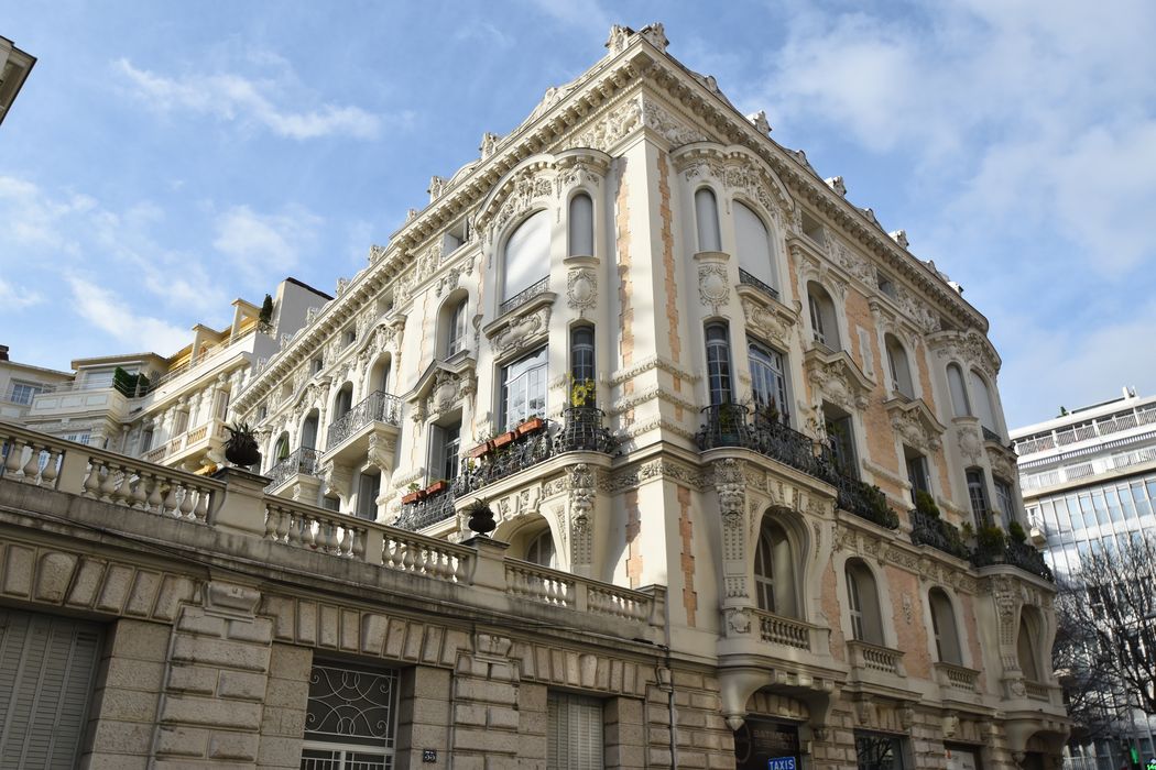 façades sud et est, vue partielle