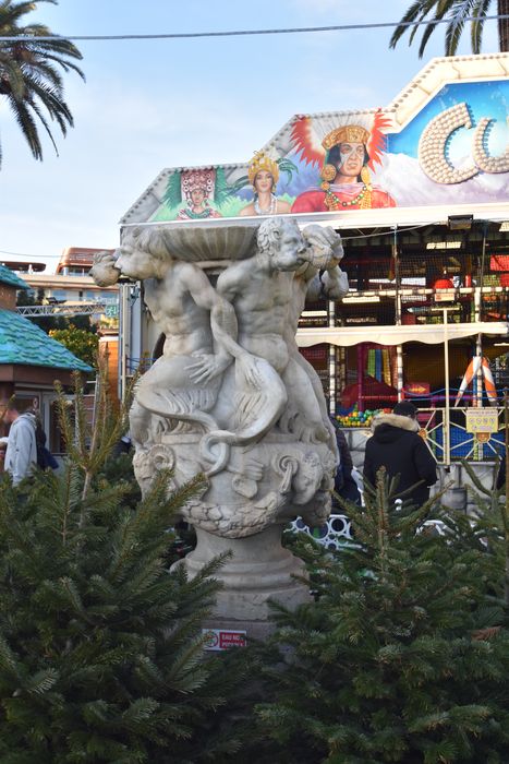 vue partielle de la fontaine