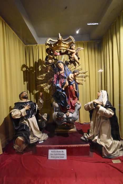 statues de procession : Vierge du Rosaire, saint Dominique et sainte Catherine de Sienne - © Ministère de la Culture (France), Médiathèque du patrimoine et de la photographie, diffusion GrandPalaisRmn Photo