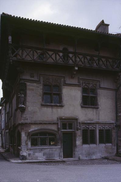 Façade gothique sur rue