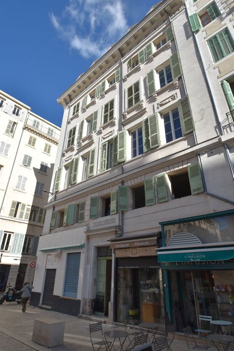 façade sur la rue Molière